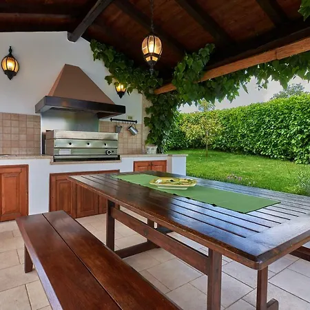 Sujevic موتوفون