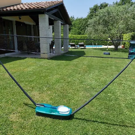 Sujevic فيلة موتوفون